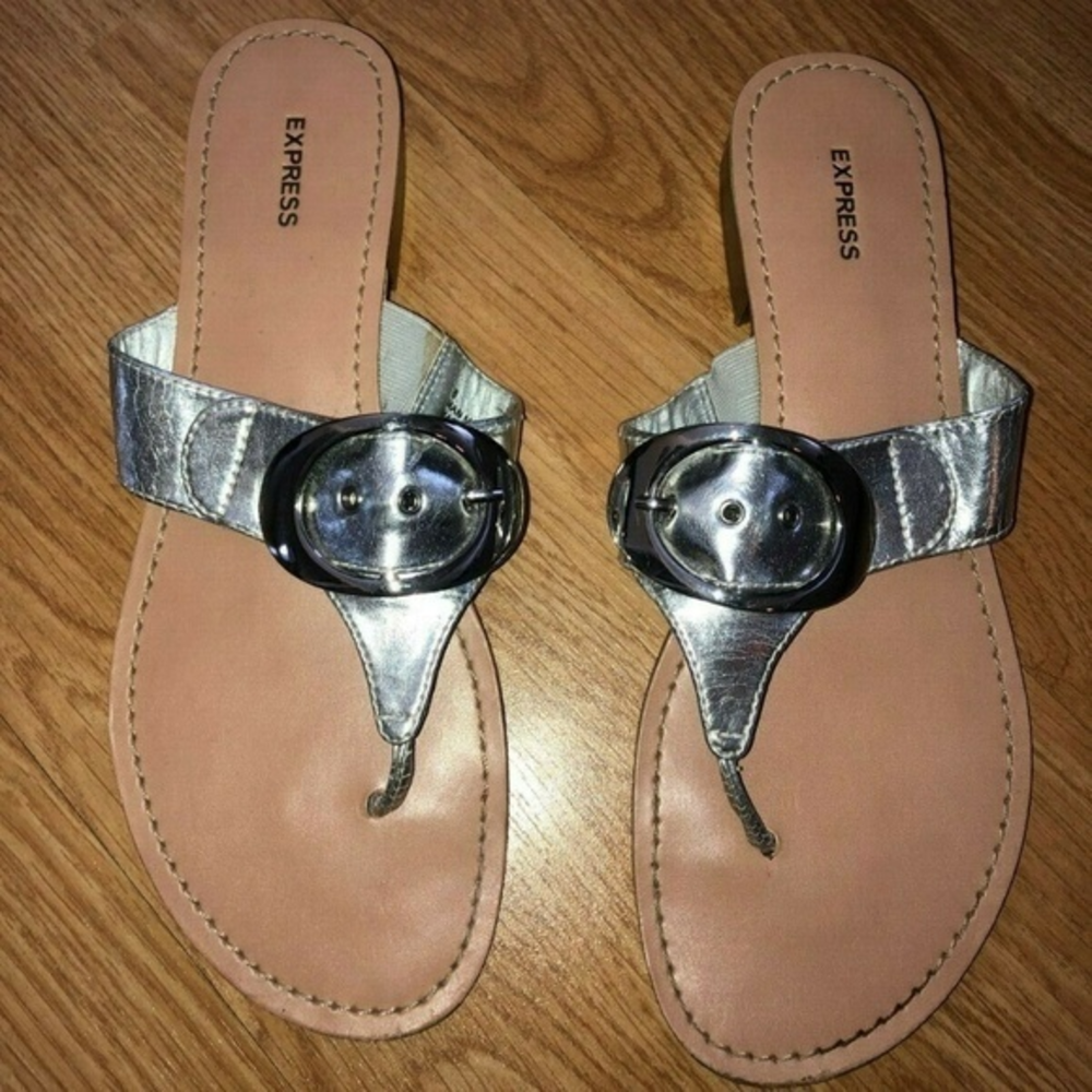 Express Sandals Thongs Silver Metallic Women’s Size 8